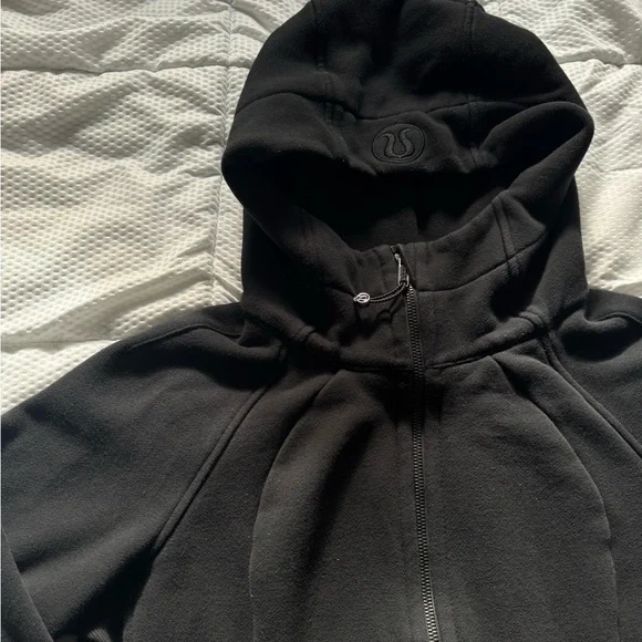 Lululemon full zip Scuba - Picture 2 of 6